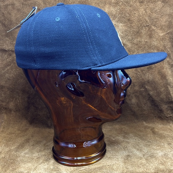 Volcom Fitted Baseball Cap - Picture 4 of 8